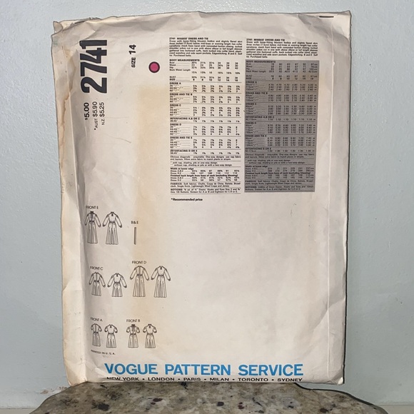 Vintage Vogue’s Basic Design Sewing Pattern No. 2741 Dress & Tie Size 14 - Picture 3 of 8